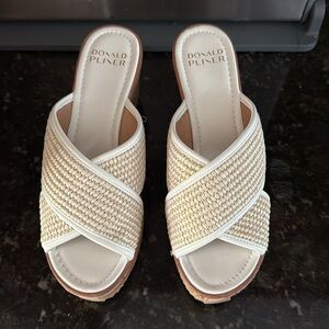 Donald Pliner Cream Wedge Sandals Size 10M